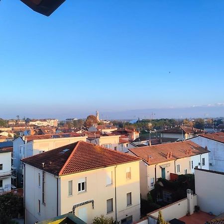 Attico A 2 Passi Dalla Stazione E Centro Storico Ravenna Kültér fotó