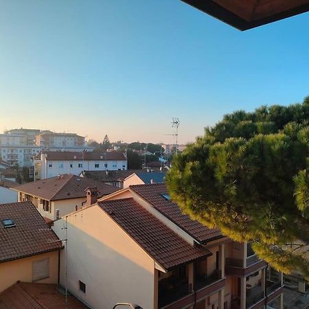Attico A 2 Passi Dalla Stazione E Centro Storico Ravenna Kültér fotó