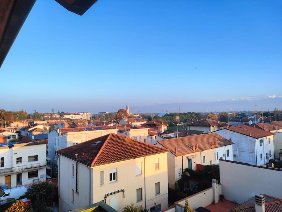 Attico A 2 Passi Dalla Stazione E Centro Storico Ravenna Kültér fotó